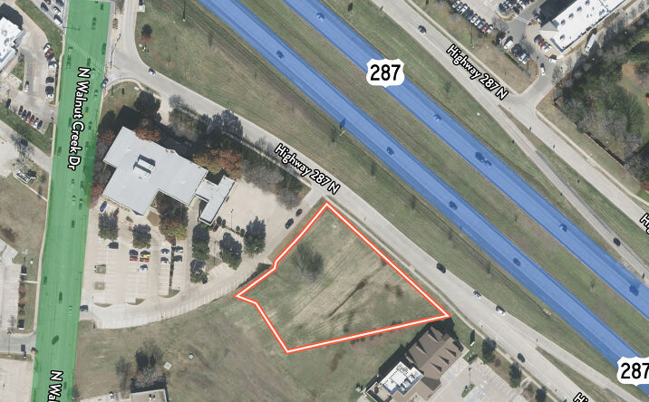 Pictures of Land property located at 990 N Walnut Creek Dr, Mansfield, TX 76063 for lease - image #1