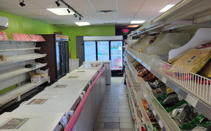 Pictures of Retail, Restaurant property located at 17917 IN-23, South Bend, IN 46635 for lease - image #1