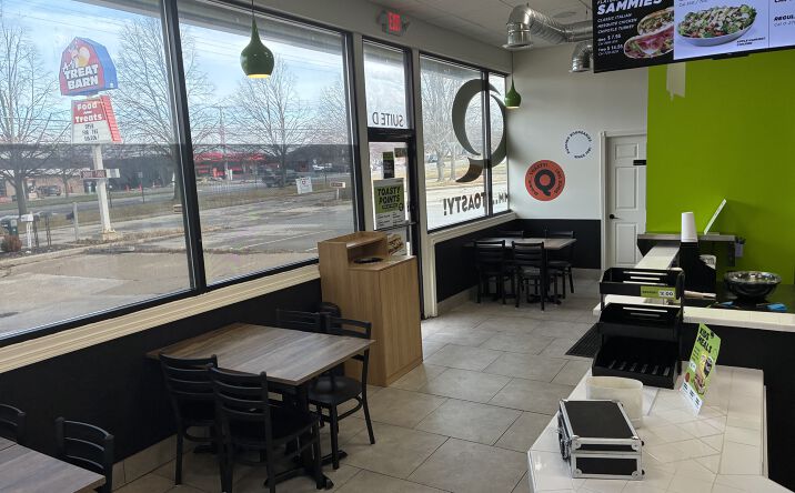 Pictures of Restaurant property located at 8603 Miller Rd, Swartz Creek, MI 48473 for lease - image #1