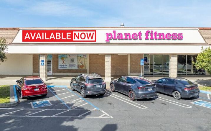 Pictures of Retail property located at 43 W Main St, Woodland, CA 95695 for lease - image #1