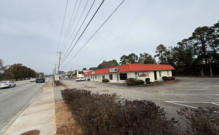 Pictures of Retail property located at 4508 St Andrews Rd, Columbia, SC 29210 for lease - image #1