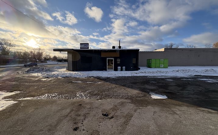 Pictures of Retail, Office, Special Purpose property located at 1028 W Huron St, Waterford, MI 48328 for lease - image #1