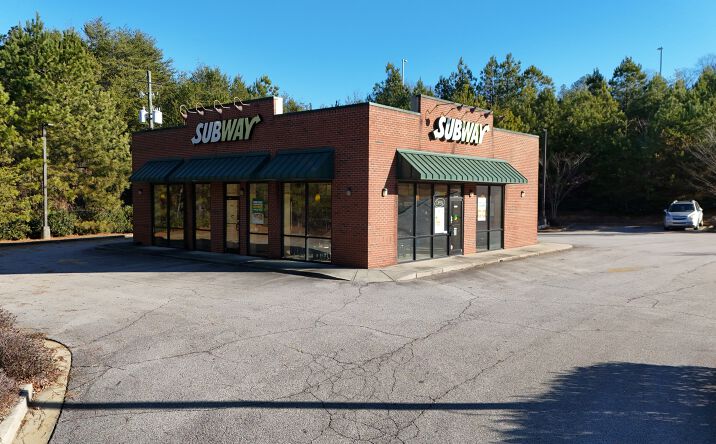 Pictures of Restaurant, Office, Retail property located at 2235 Jesse Jewell Pkwy NE, Gainesville, GA 30507 for lease - image #1