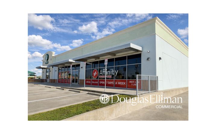 Pictures of Special Purpose, Office, Retail property located at 2808 61st St, Galveston, TX 77551 for lease - image #1