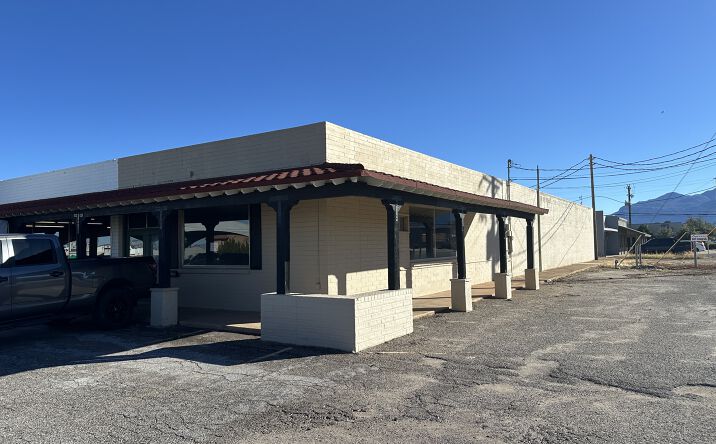 Pictures of Retail property located at 316 E Fry Blvd, Sierra Vista, AZ 85635 for lease - image #1