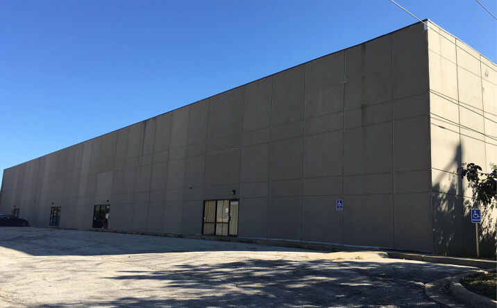 Pictures of Industrial property located at 16250 W 110th St, Lenexa, KS 66219 for lease - image #1