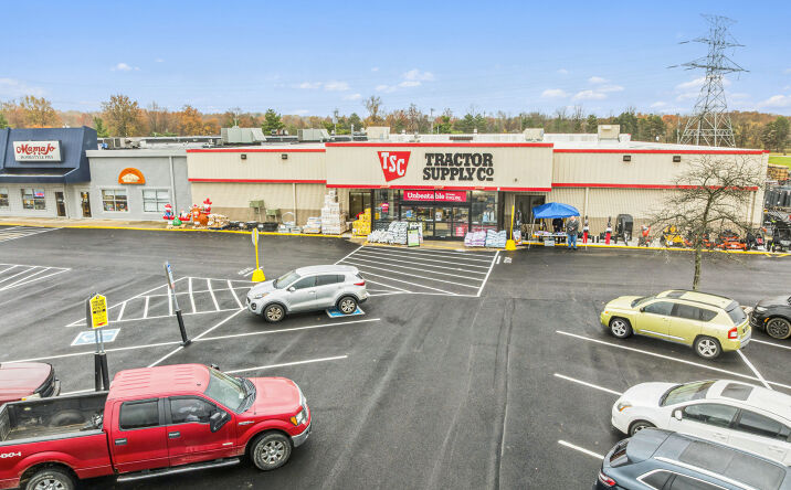 Pictures of Retail property located at 1901 Cooper Foster Park Rd, Amherst, OH 44001 for lease - image #1