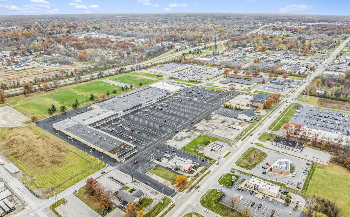 Pictures of Retail property located at 1901 Cooper Foster Park Rd, Amherst, OH 44001 for lease - image #1