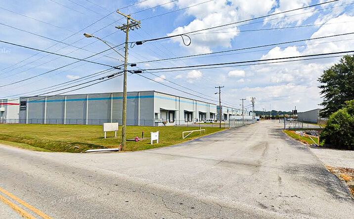 Pictures of Industrial property located at 2220 Polymer Dr, Chattanooga, TN 37421 for lease - image #1