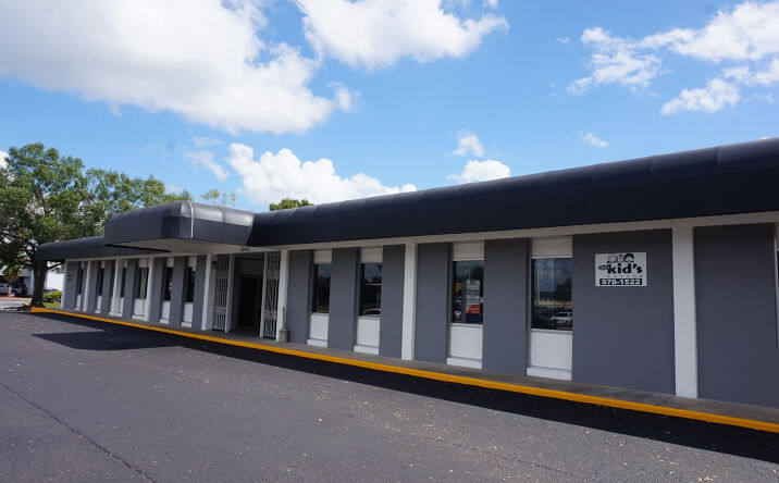 Pictures of Office property located at 10549 N Florida Ave, Tampa, FL 33612 for lease - image #1