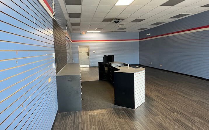 Pictures of Retail, Special Purpose property located at 1217 S Frontage Rd, Meridian, MS 39301 for lease - image #1