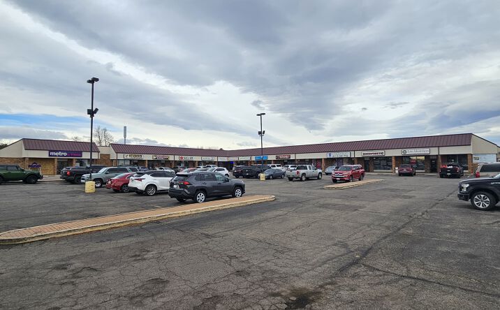 Pictures of Retail property located at 2295 S Chambers Rd, Aurora, CO 80014 for lease - image #1
