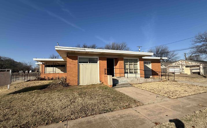 Pictures of Retail, Office, Special Purpose property located at 2300 9th St, Wichita Falls, TX 76301 for lease - image #1