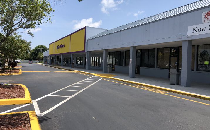 Pictures of Retail, Restaurant property located at 1861 N Highland Ave, Clearwater, FL 33755 for lease - image #1