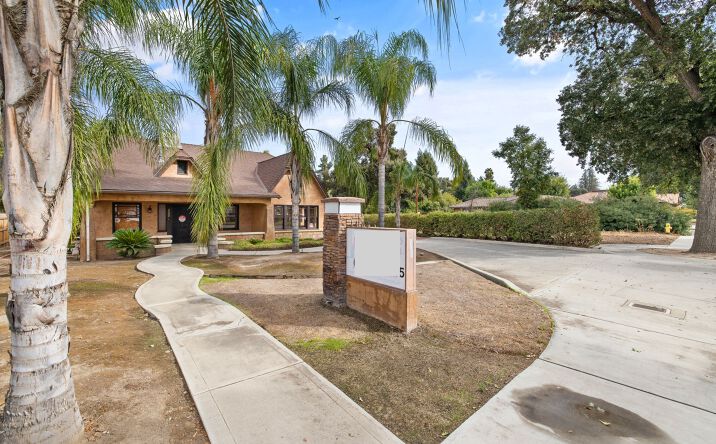 Pictures of Office property located at 2402 W Main St, Visalia, CA 93291 for lease - image #1