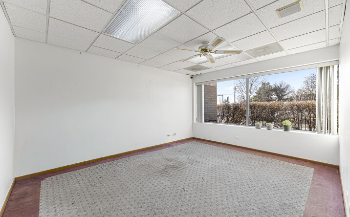 Pictures of Office property located at 1937 Wright Blvd, Schaumburg, IL 60193 for lease - image #1