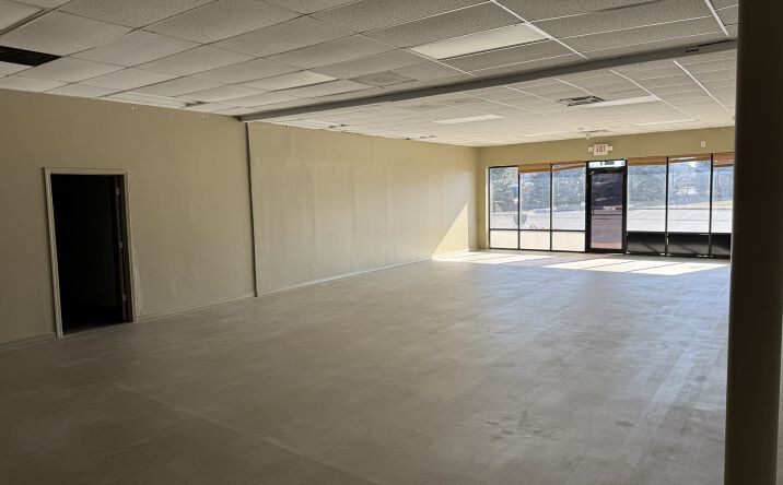 Pictures of Office, Retail, Special Purpose property located at 280 N Phelps Ave, Rockford, IL 61108 for lease - image #1