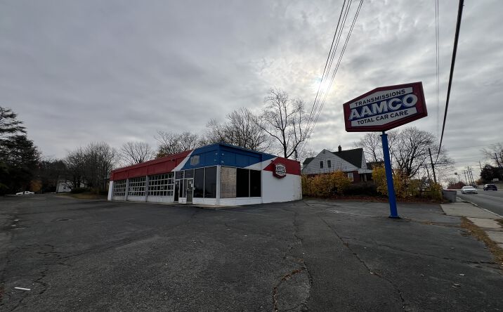 Pictures of Retail property located at 147 S Delsea Dr, Vineland, NJ 08360 for lease - image #1