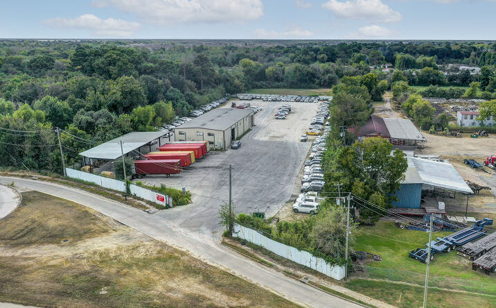 Pictures of Industrial property located at 6816 E Orem Dr, Houston, TX 77048 for lease - image #1