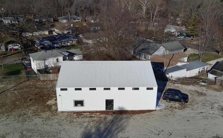 Pictures of Industrial property located at 421 E Moneta Ave, Peoria Heights, IL 61616 for lease - image #1