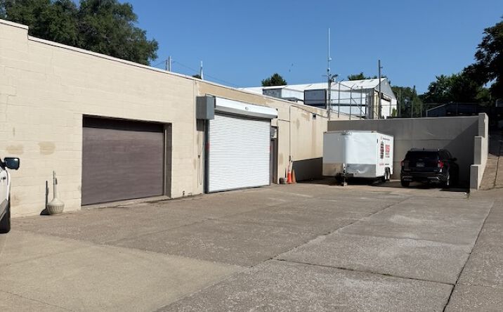 Pictures of Industrial property located at 1040 W 4th St, Davenport, IA 52802 for lease - image #1