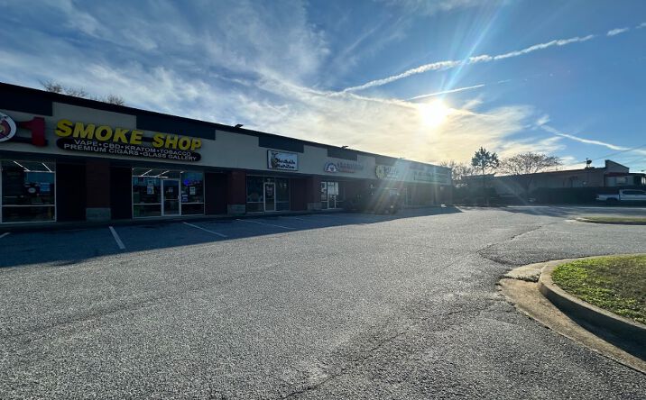 Pictures of Retail, Office, Restaurant property located at 8342 Veterans Pkwy, Columbus, GA 31909 for lease - image #1