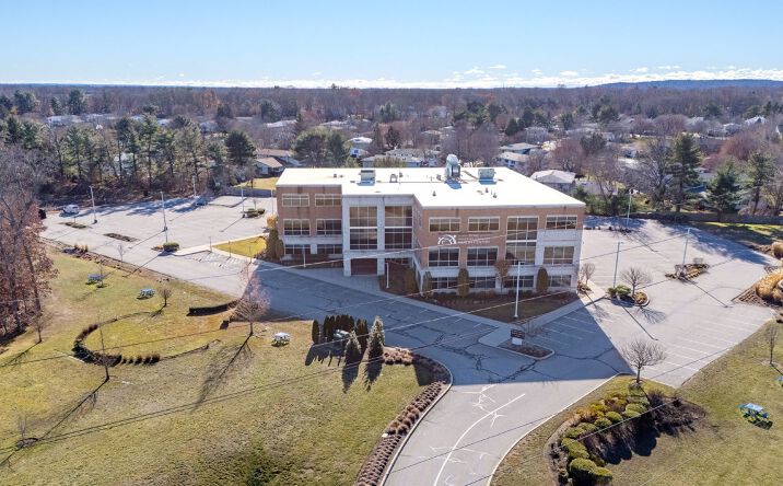 Pictures of Office property located at 1 Coastway Boulevard, Warwick, RI 02886 for lease - image #1