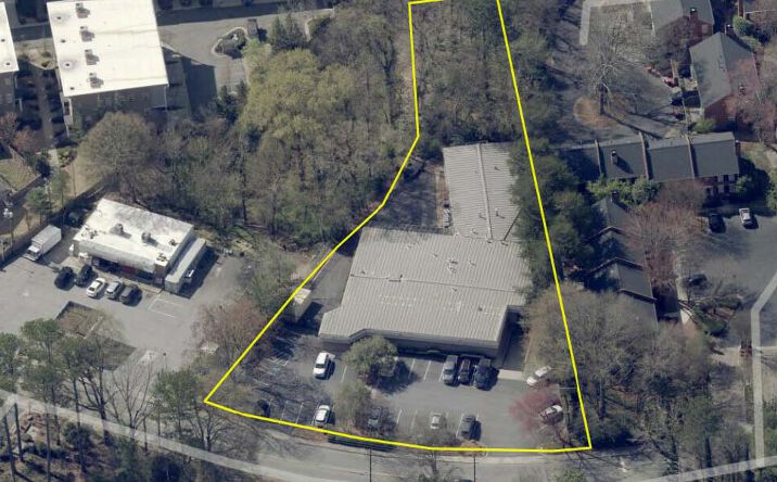 Pictures of Office property located at 2126 Defoors Ferry Rd NW, Atlanta, GA 30318 for lease - image #1