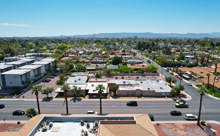 Pictures of Office property located at 2701 E Thomas Rd, Phoenix, AZ 85016 for lease - image #1