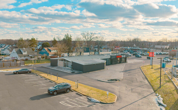 Pictures of Retail, Office, Restaurant property located at 4034 Veterans Hwy, Levittown, PA 19056 for lease - image #1