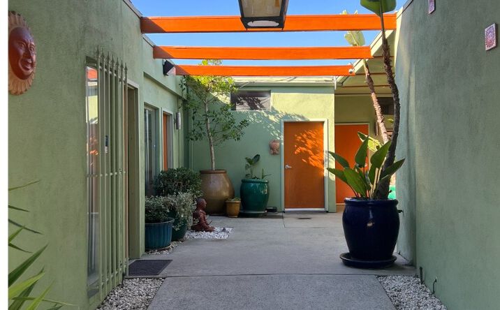 Pictures of Office property located at 10700 Burbank Blvd, Los Angeles, CA 91601 for lease - image #1