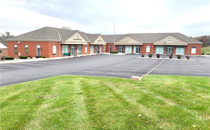 Pictures of Office property located at 3904 Beck Rd, St Joseph, MO 64506 for lease - image #1