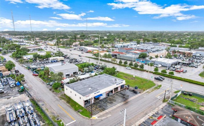 Pictures of Industrial property located at 5960 SW 23rd St, West Park, FL 33023 for lease - image #1