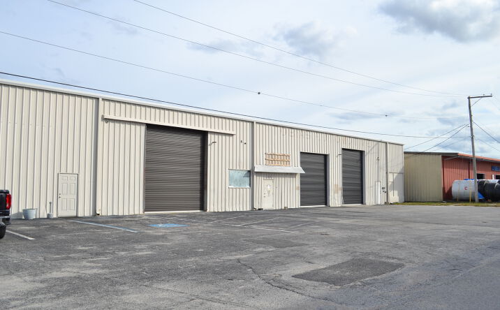 Pictures of Industrial property located at 2121 E Edgewood Dr, Lakeland, FL 33803 for lease - image #1
