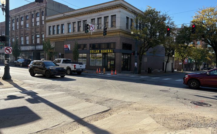 Pictures of Retail, Restaurant property located at 700-706 Penn Ave, Pittsburgh, PA 15221 for lease - image #1