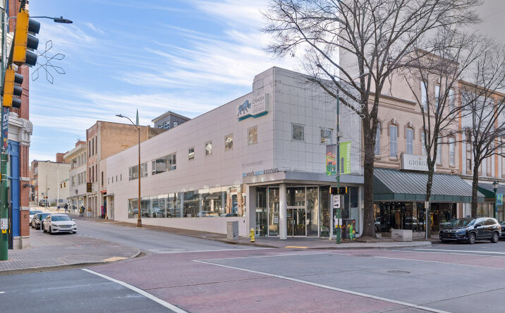 Pictures of Office property located at 8 E 7th St, Chattanooga, TN 37402 for lease - image #1