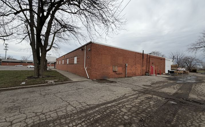 Pictures of Retail property located at 3631 Sullivant Avenue, Columbus, OH 43228 for lease - image #1