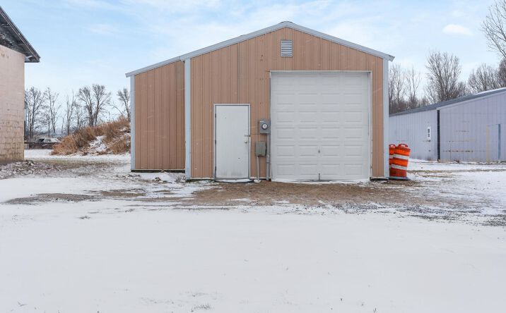 Pictures of Office, Industrial, Land, Retail property located at 1630 Maple, Reedsburg, WI 53959 for lease - image #1