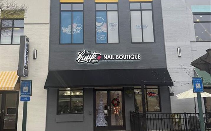 Pictures of Retail property located at 5600 Roswell Road Unit 150, Atlanta, GA 30342 for lease - image #1