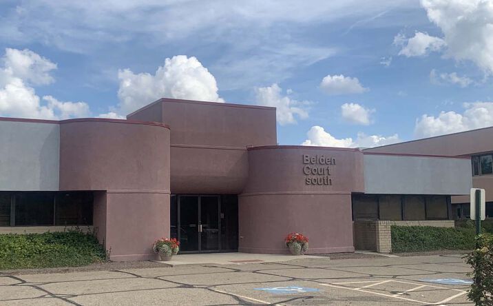Pictures of Office property located at 4942 Higbee Ave NW, Canton, OH 44718 for lease - image #1