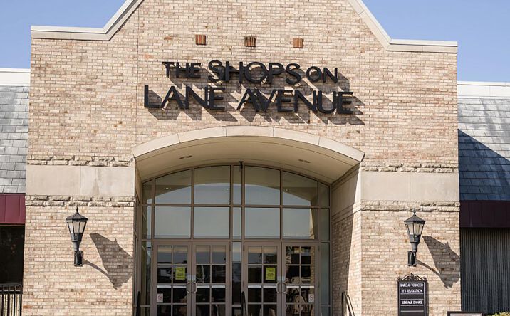 Pictures of Retail property located at 1555 W Lane Ave, Upper Arlington, OH 43221 for lease - image #1