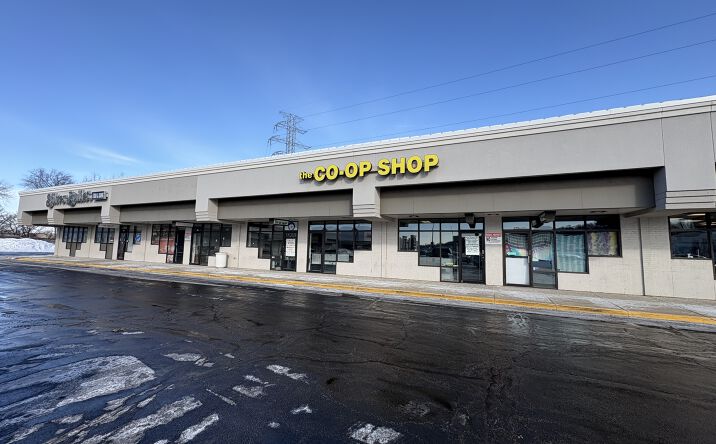 Pictures of Retail, Office property located at 155 N Main St, East Peoria, IL 61611 for lease - image #1