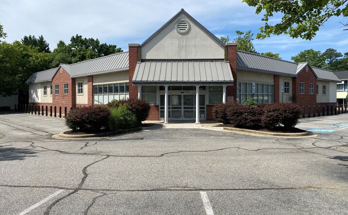 Pictures of Retail property located at 1720 Main St, Chester, MD 21619 for lease - image #1