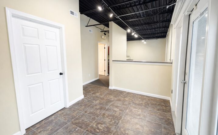 Pictures of Retail, Office property located at 1135 Karsch Blvd, Farmington, MO 63640 for lease - image #1