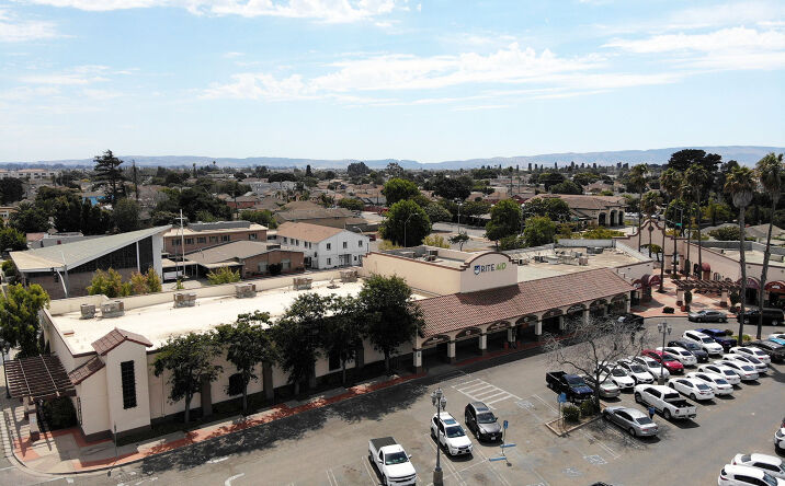 Pictures of Retail, Office, Restaurant property located at 209-345 Town Center West, Santa Maria, CA 93458 for lease - image #1