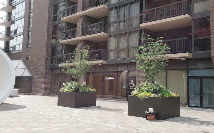 Pictures of Retail, Office, Special Purpose property located at 241 S 6th St, Philadelphia, PA 19106 for lease - image #1