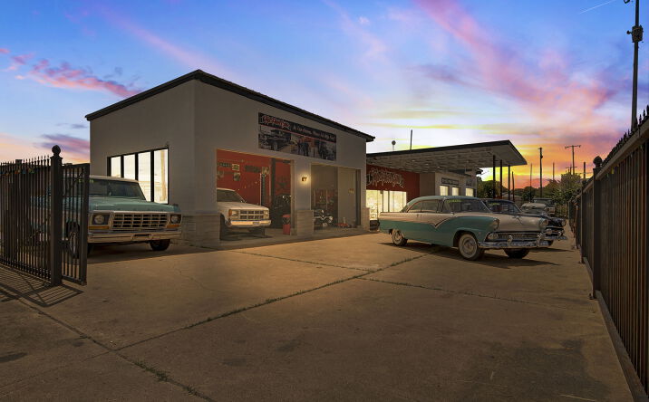 Pictures of Special Purpose, Restaurant, Retail property located at 301 S Market St, Brenham, TX 77833 for lease - image #1