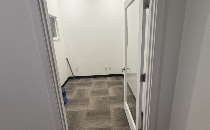 Pictures of Office property located at 5800 Soundview Dr, Gig Harbor, WA 98335 for lease - image #1