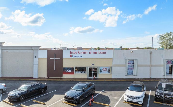 Pictures of Retail, Office, Special Purpose property located at 2647 N State Rd 7, Lauderdale Lakes, FL 33313 for lease - image #1