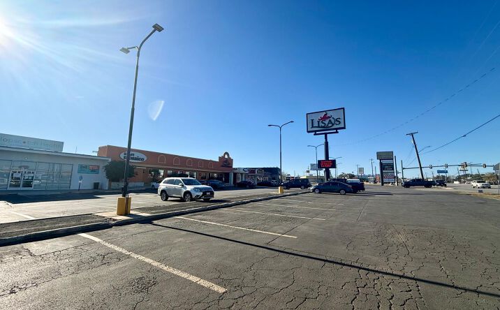 Pictures of Retail, Industrial, Office property located at 815 Bandera Rd, San Antonio, TX 78228 for lease - image #1